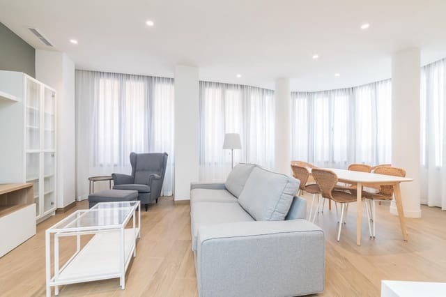 Appartement de 2 chambres à louer à Centro, Elche / Elx - 950 € (Ref: 8436966)