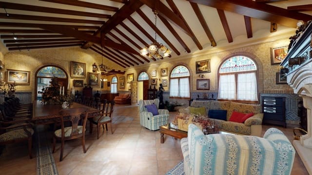 4 sypialnia Willa na sprzedaż w Elche / Elx z basenem garażem - 950 000 € (Ref: 8568192)