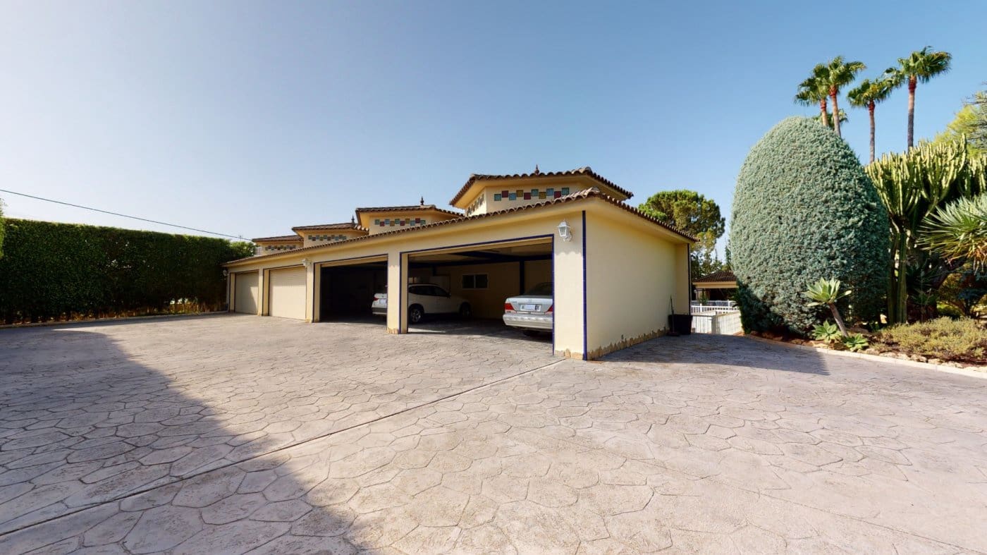 4 soverom Villa til salgs i Elche / Elx med svømmebasseng garasje - € 950 000 (Ref: 8568192)