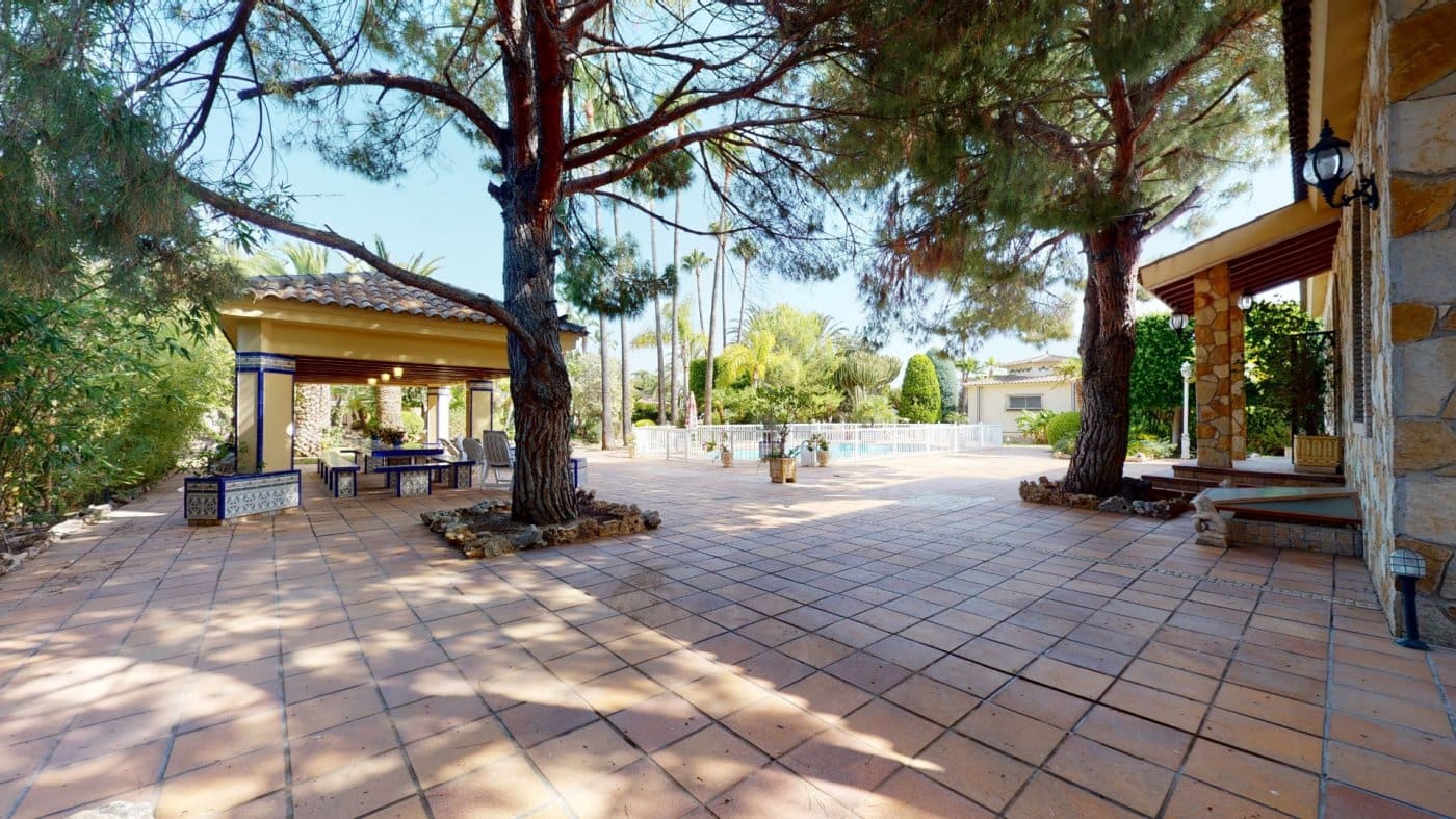 4 soverom Villa til salgs i Elche / Elx med svømmebasseng garasje - € 950 000 (Ref: 8568192)