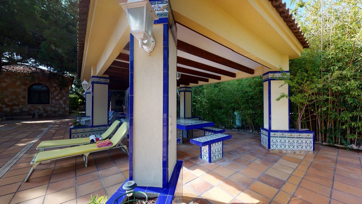 4 soverom Villa til salgs i Elche / Elx med svømmebasseng garasje - € 950 000 (Ref: 8568192)