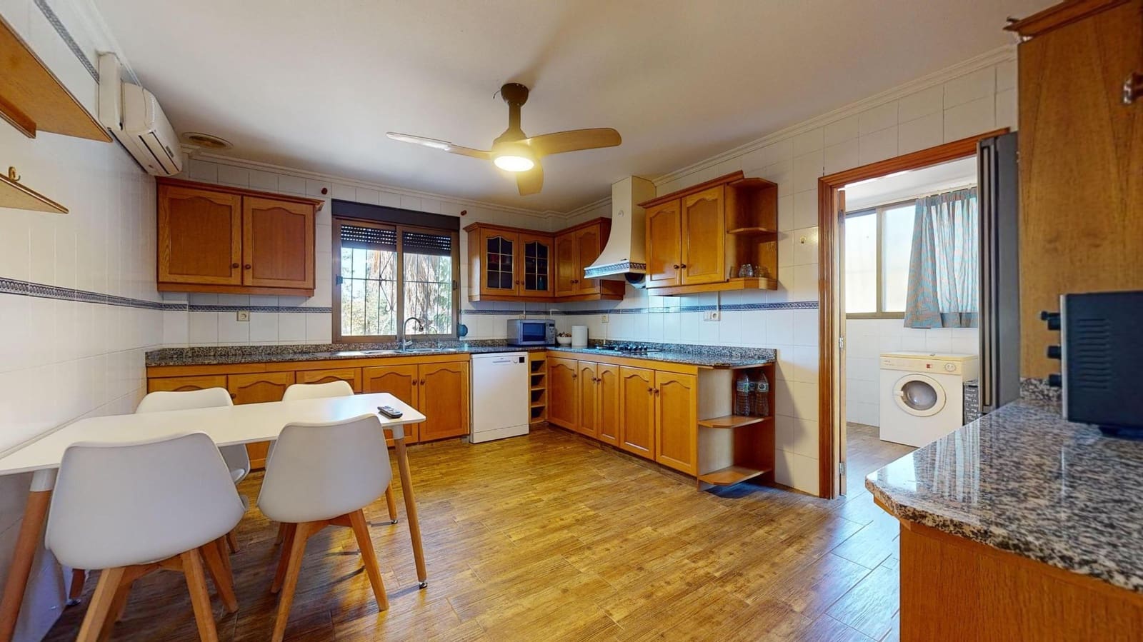 6 soverom Villa til salgs i Elche / Elx med svømmebasseng garasje - € 575 000 (Ref: 8626877)