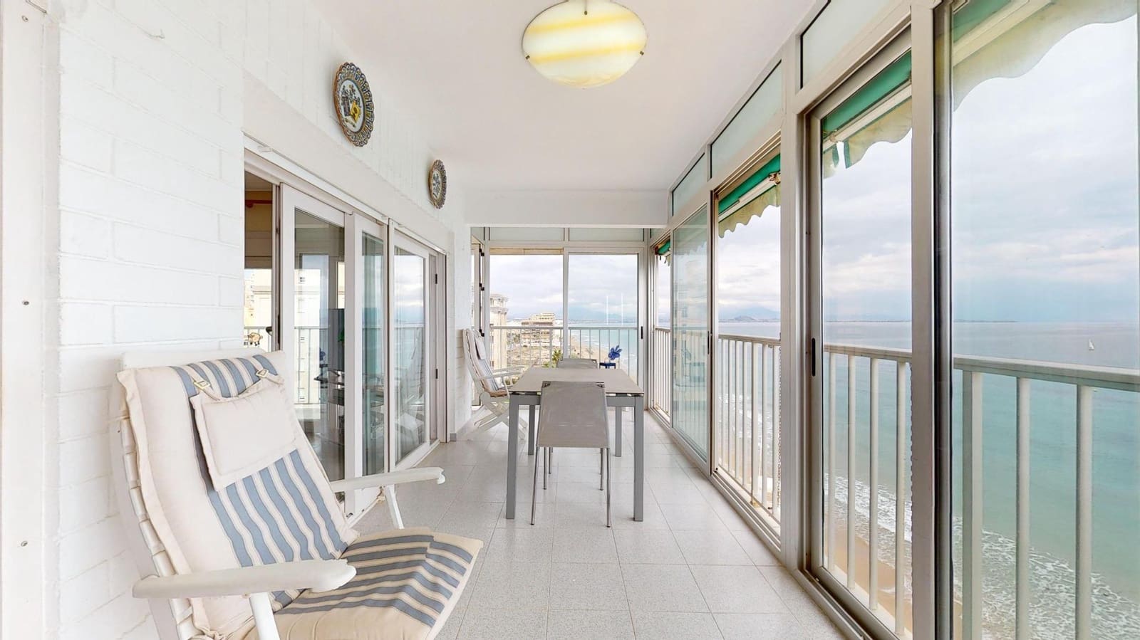 Piso de 3 habitaciones en Arenales del Sol en venta con garaje - 415.000 € (Ref: 8633204)