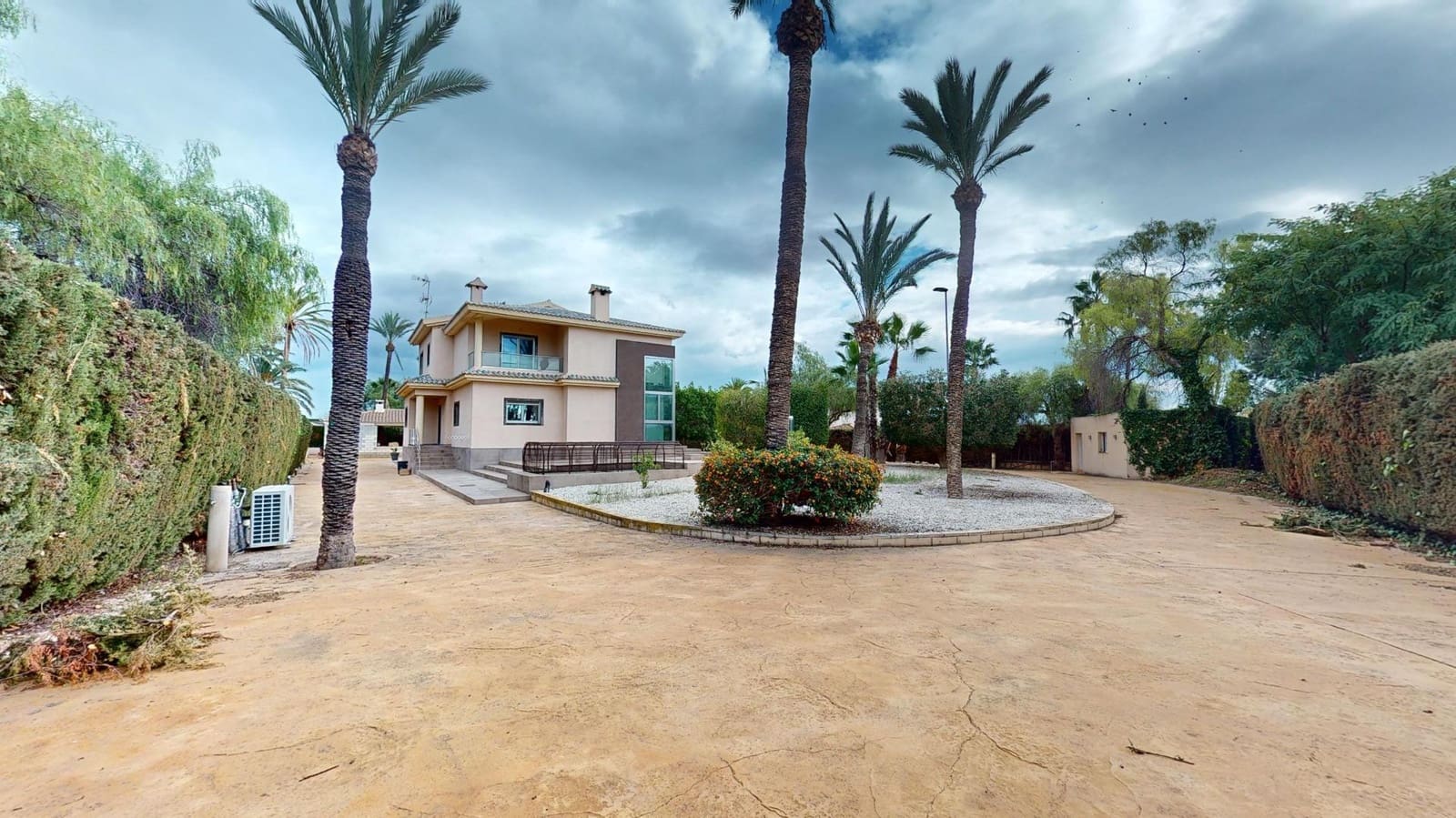 6 soveværelse Villa til salg i Elche / Elx med garage - € 900.000 (Ref: 8699833)