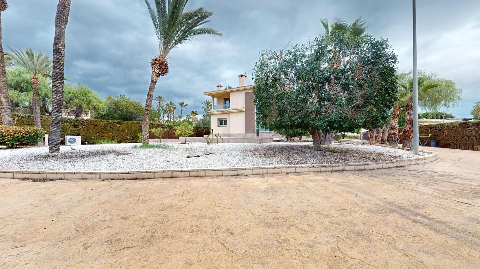 6 soveværelse Villa til salg i Elche / Elx med garage - € 900.000 (Ref: 8699833)