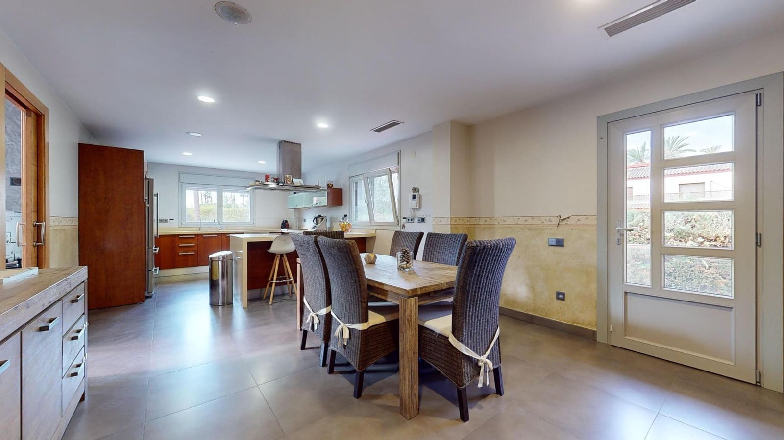 6 soveværelse Villa til salg i Elche / Elx med garage - € 900.000 (Ref: 8699833)