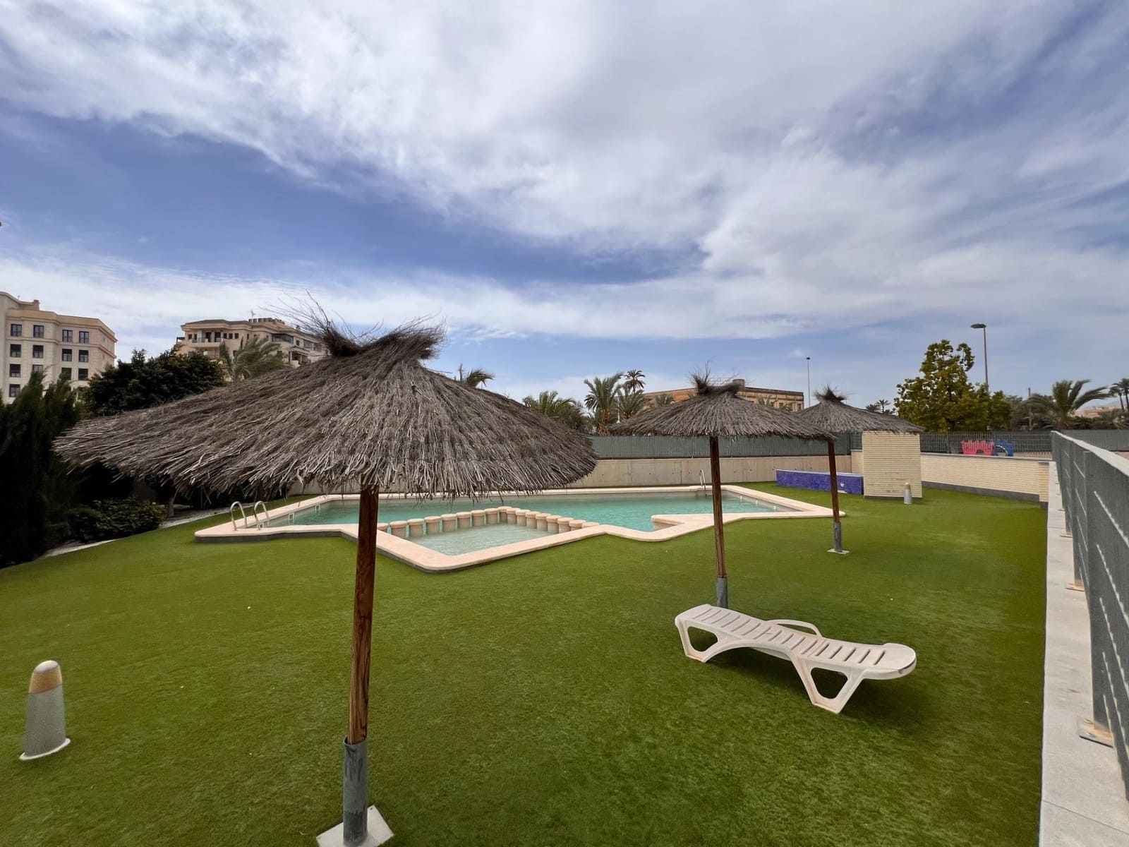 3 Zimmer Penthouse zu verkaufen in Elche / Elx mit Pool Garage - 455.000 € (Ref: 8941492)