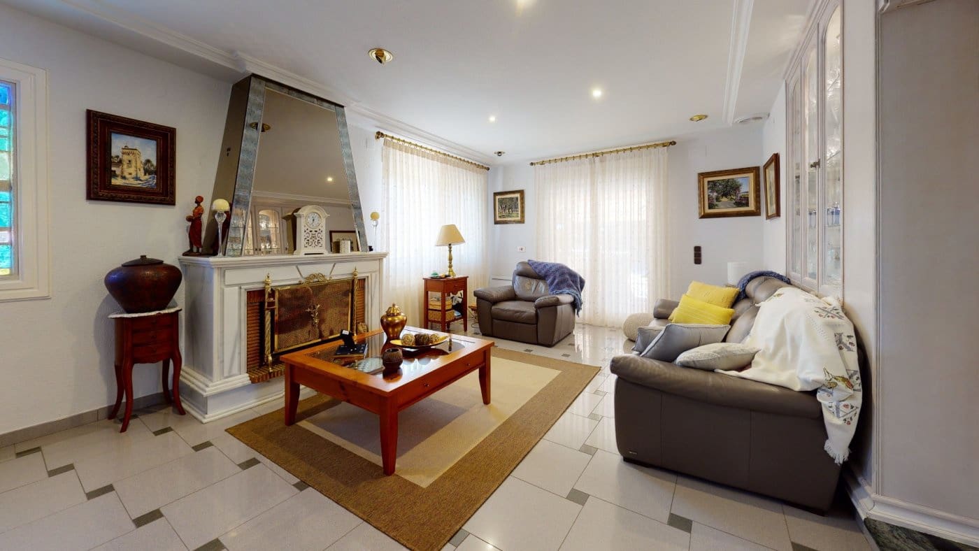 5 soveværelse Villa til salg i Elche / Elx med swimmingpool garage - € 649.000 (Ref: 8949006)