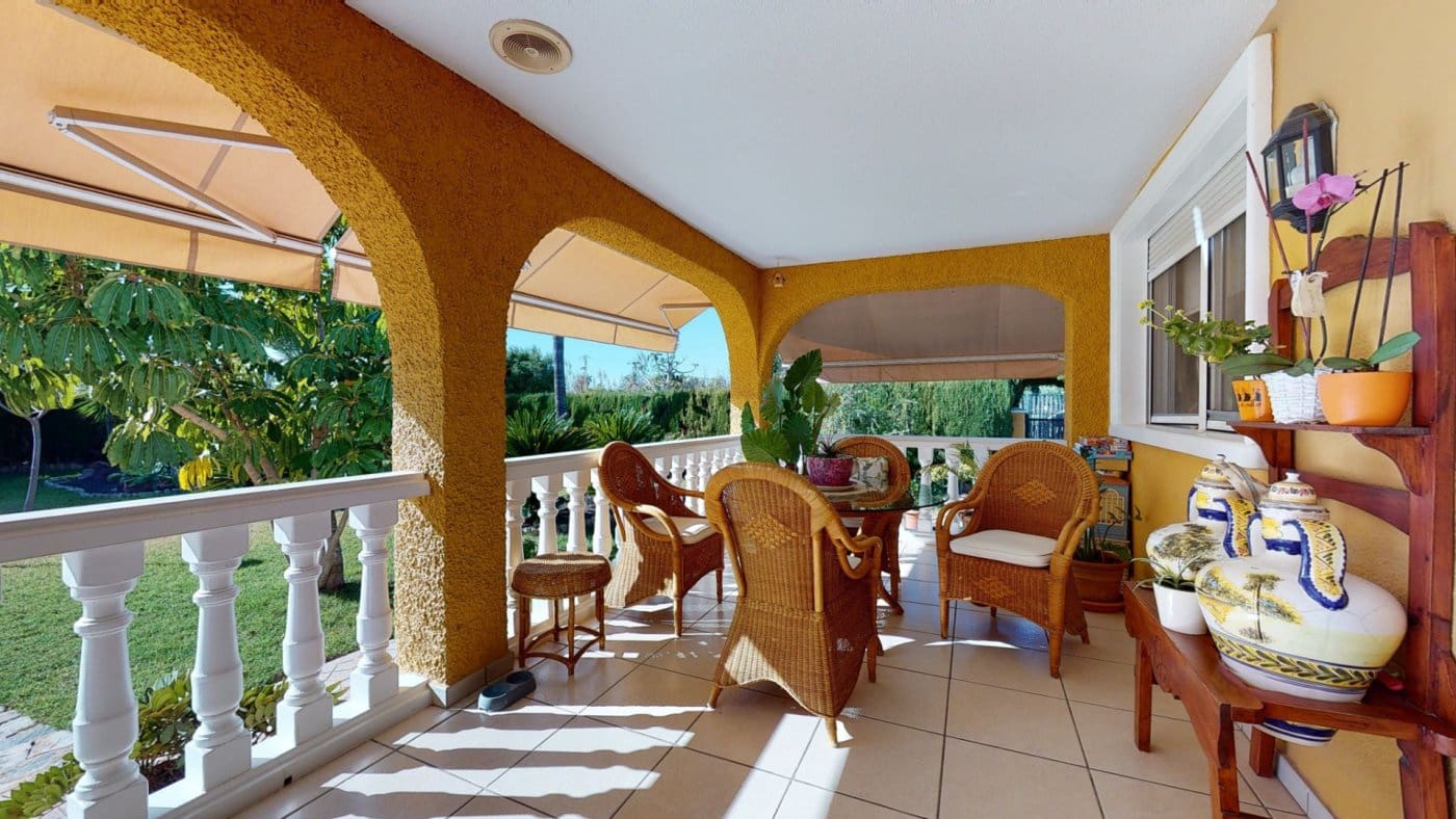 5 soveværelse Villa til salg i Elche / Elx med swimmingpool garage - € 649.000 (Ref: 8949006)