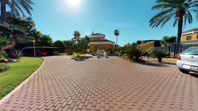 5 bedroom Villa for sale in Elche / Elx with pool garage - € 649,000 (Ref: 8949006)