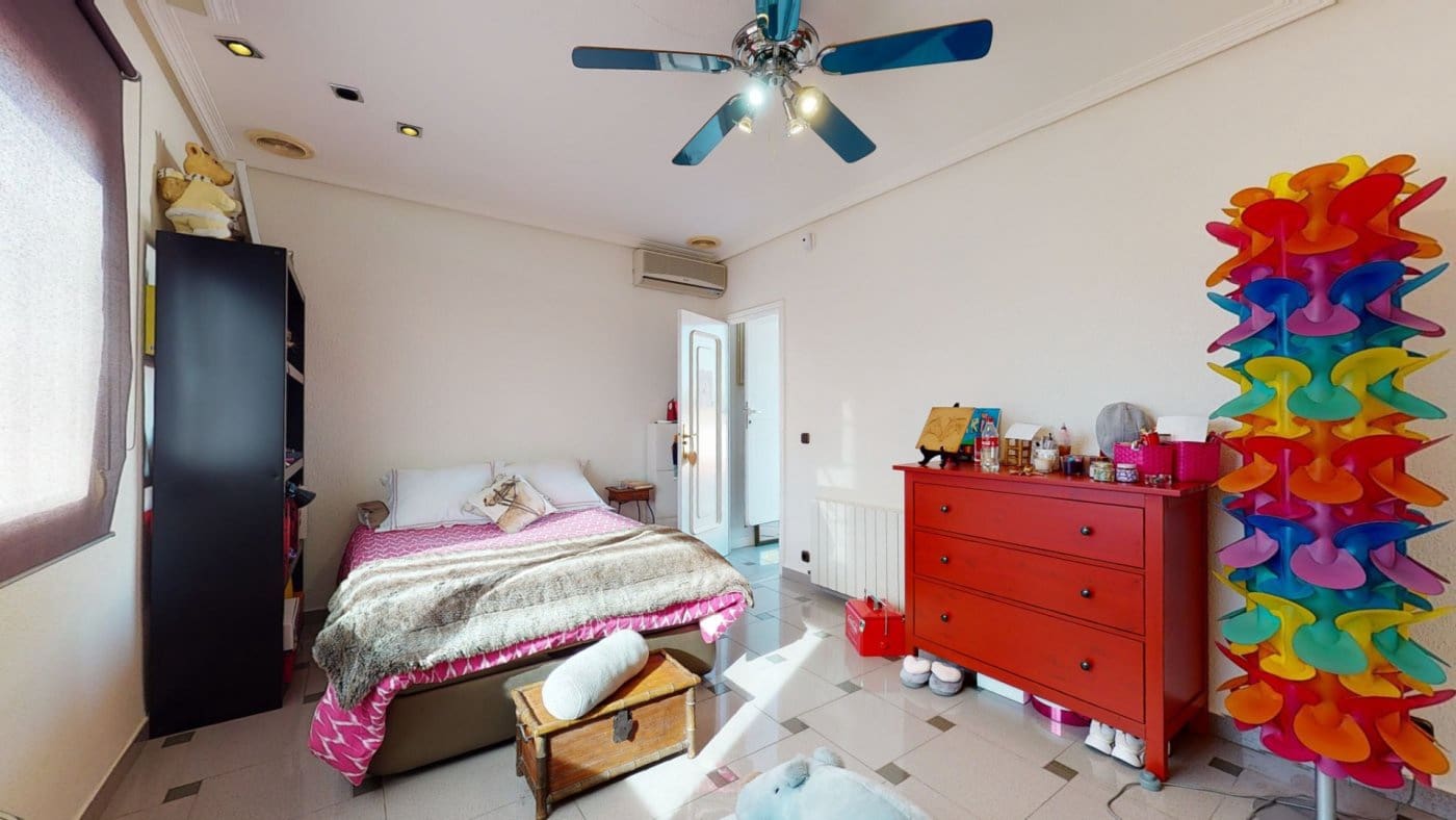 5 soveværelse Villa til salg i Elche / Elx med swimmingpool garage - € 649.000 (Ref: 8949006)