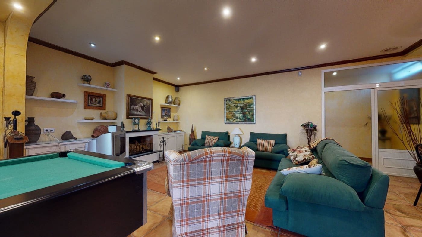 5 soveværelse Villa til salg i Elche / Elx med swimmingpool garage - € 649.000 (Ref: 8949006)