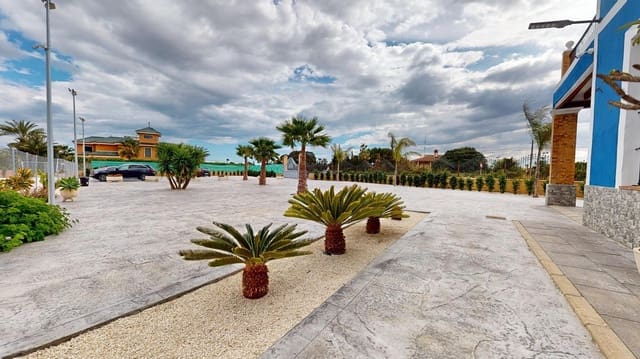 15 makuuhuone Huvila myytävänä paikassa Elche / Elx mukana 
autotalli - 800 000 € (Ref: 8957241)