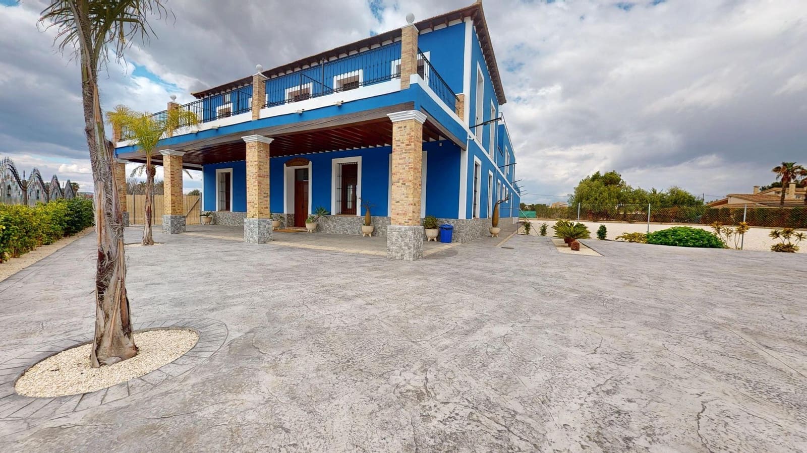 15 makuuhuone Huvila myytävänä paikassa Elche / Elx mukana 
autotalli - 800 000 € (Ref: 8957241)