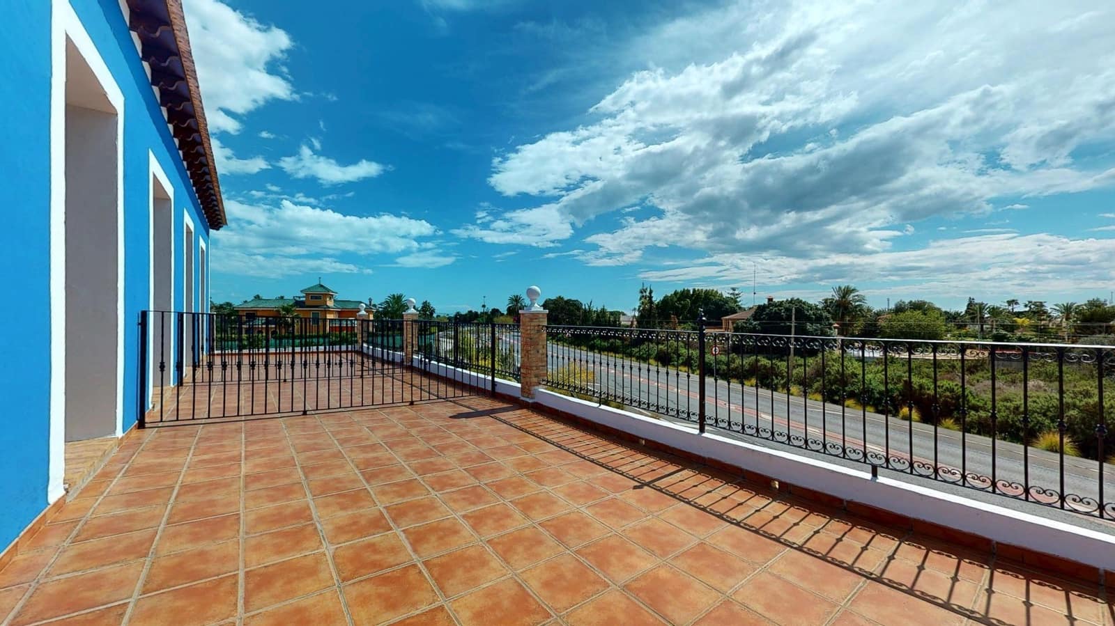 15 makuuhuone Huvila myytävänä paikassa Elche / Elx mukana 
autotalli - 800 000 € (Ref: 8957241)