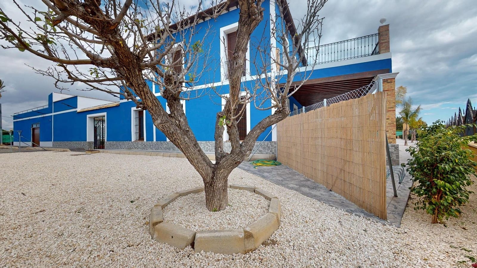 15 makuuhuone Huvila myytävänä paikassa Elche / Elx mukana 
autotalli - 800 000 € (Ref: 8957241)