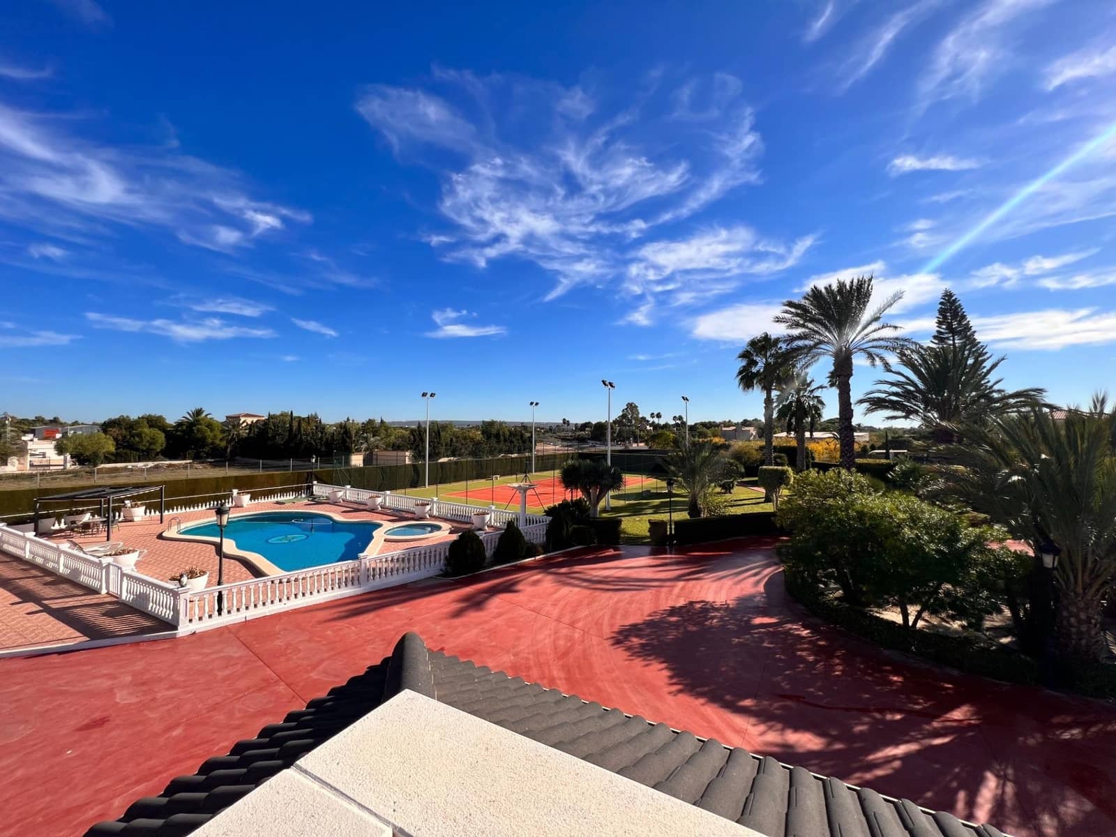 5 camera da letto Villa in vendita in Perleta con piscina garage - 950.000 € (Rif: 9192497)