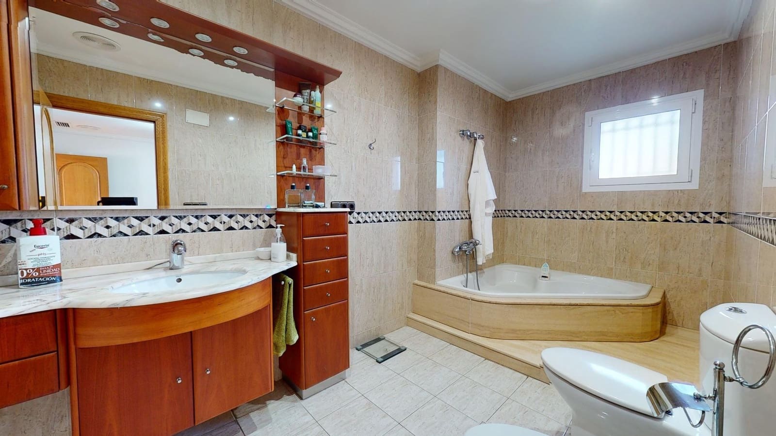 5 camera da letto Villa in vendita in Perleta con piscina garage - 950.000 € (Rif: 9192497)