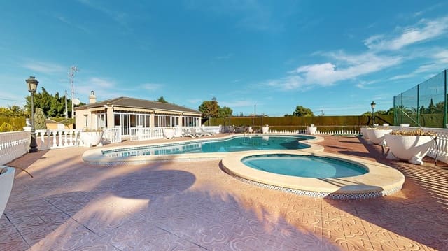 5 Zimmer Villa zu verkaufen in Perleta, Elche / Elx mit Pool Garage - 950.000 € (Ref: 9192497)