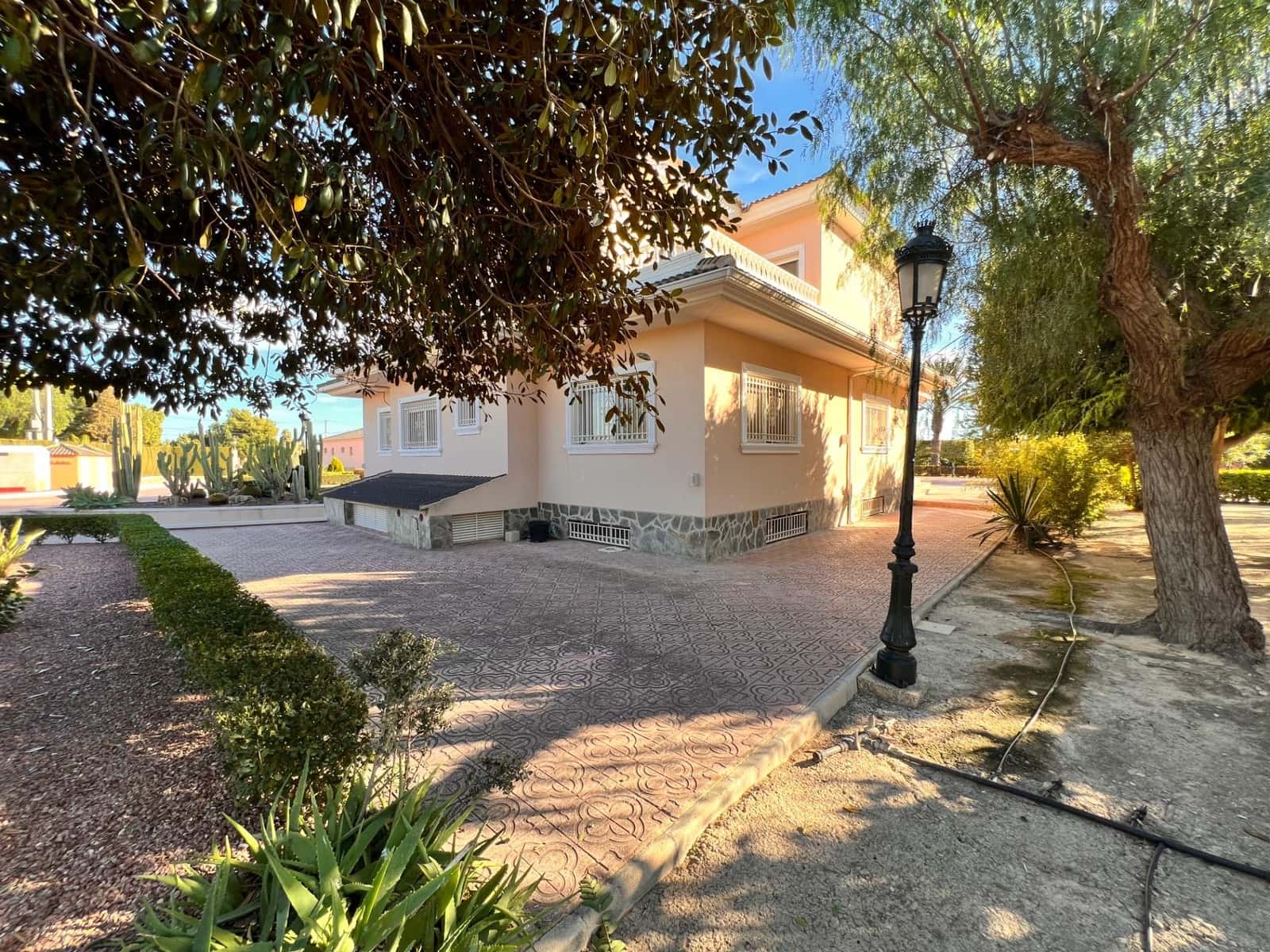 5 soverom Villa til salgs i Perleta med svømmebasseng garasje - € 950 000 (Ref: 9192497)