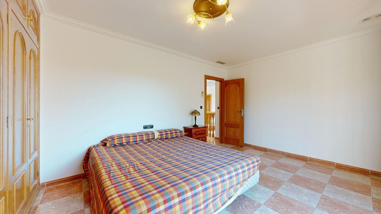 5 soverom Villa til salgs i Perleta med svømmebasseng garasje - € 950 000 (Ref: 9192497)