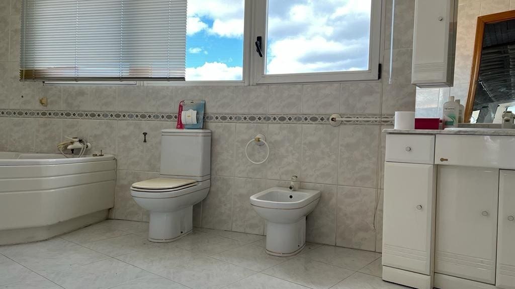 Virksomhed til leje i Elche / Elx - € 4.500 (Ref: 9206617)