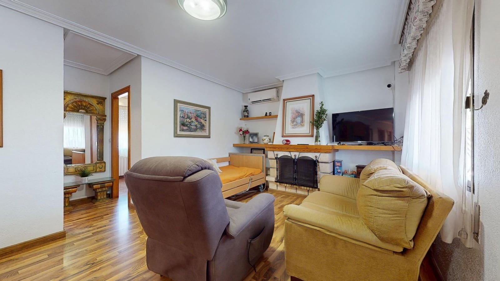 Chalet de 4 habitaciones en Elche / Elx en venta con piscina garaje - 400.000 € (Ref: 9255130)