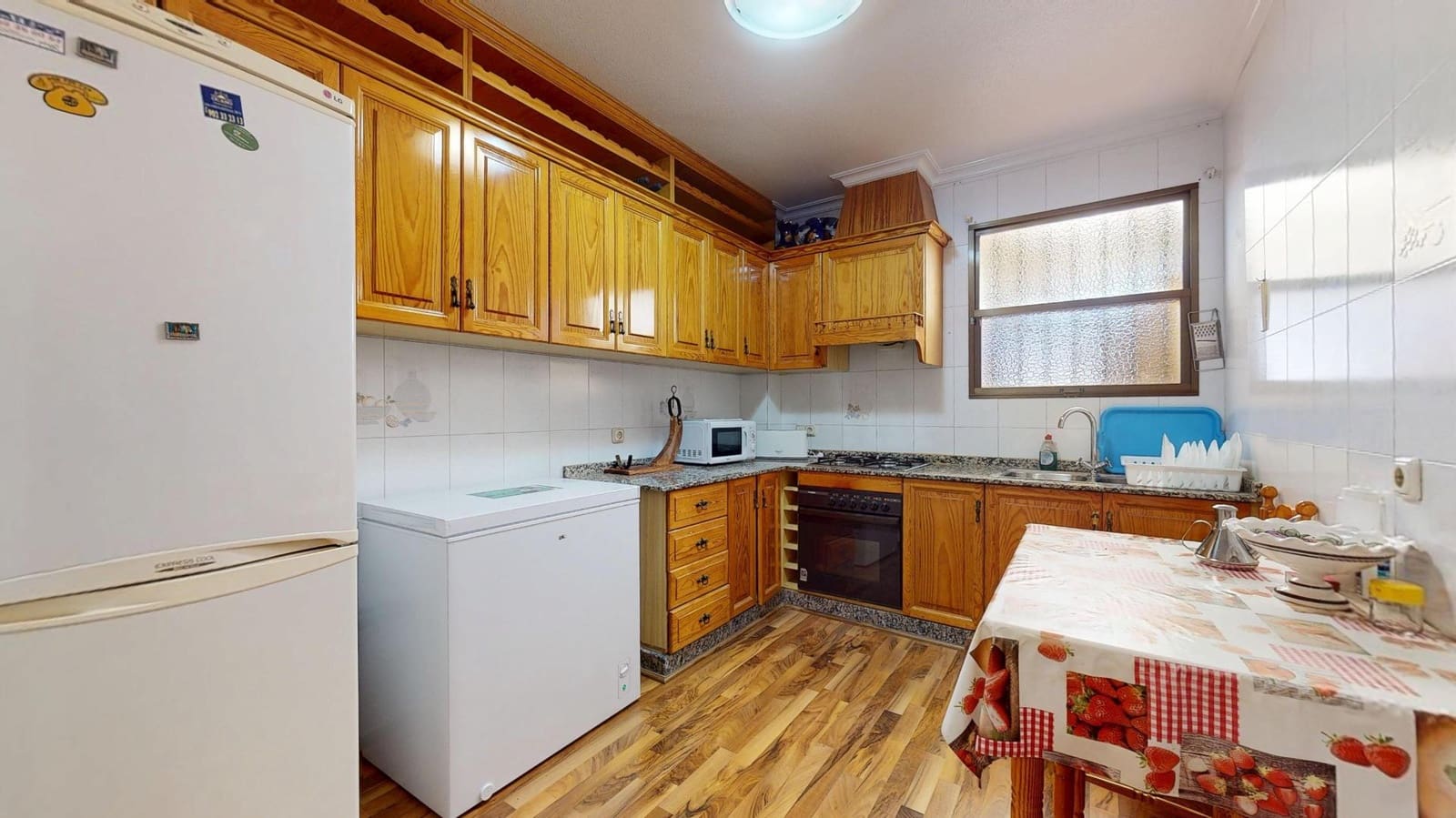 Chalet de 4 habitaciones en Elche / Elx en venta con piscina garaje - 400.000 € (Ref: 9255130)