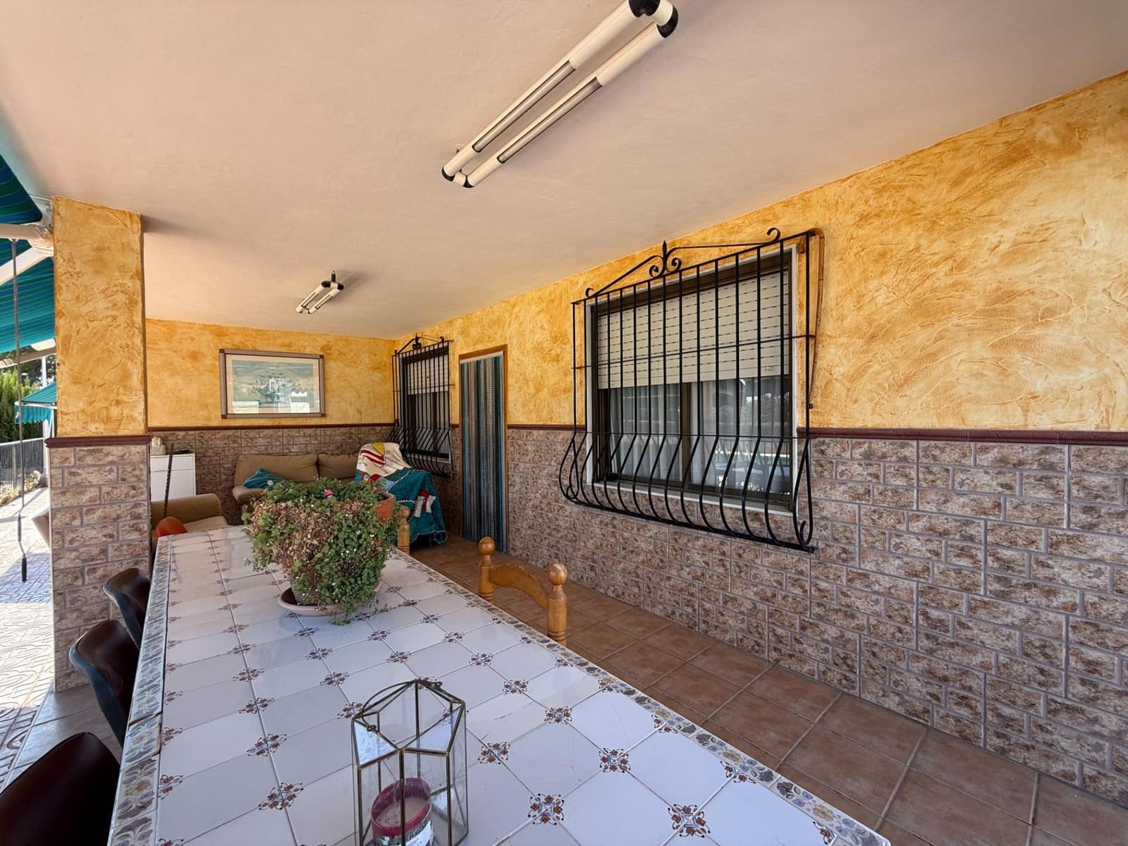 Chalet de 4 habitaciones en Elche / Elx en venta con piscina garaje - 400.000 € (Ref: 9255130)