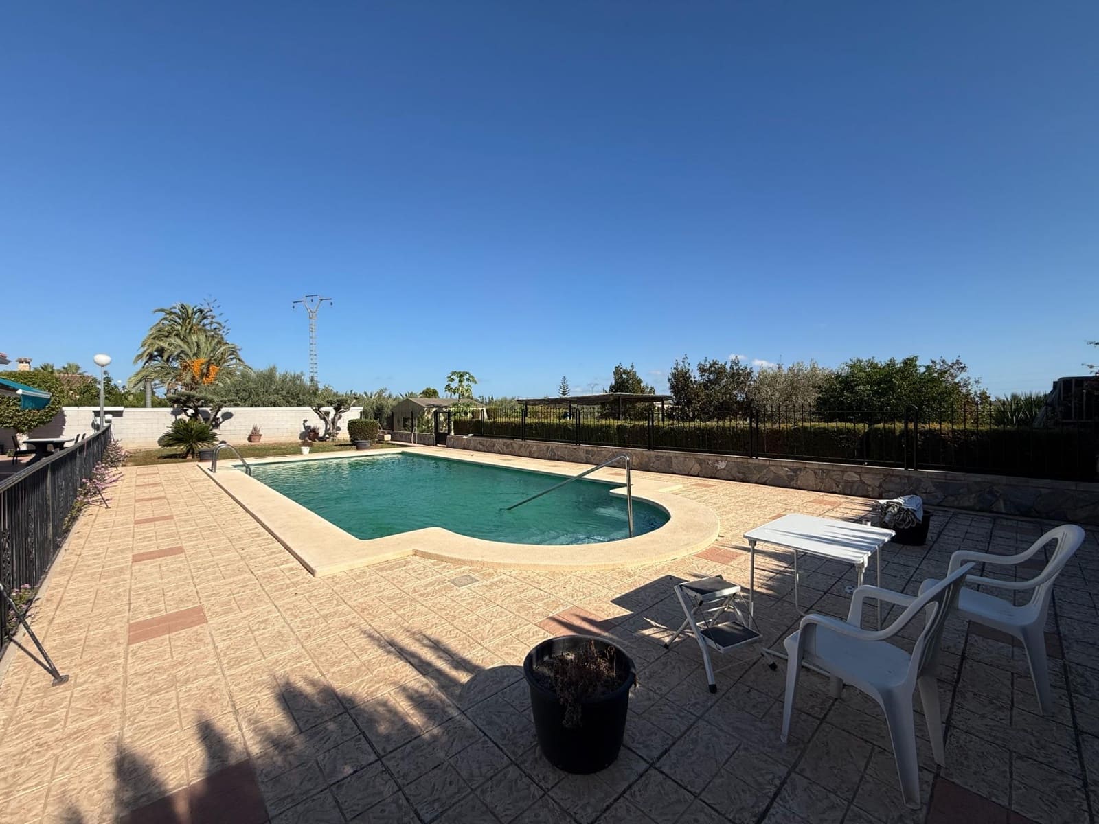 Chalet de 4 habitaciones en Elche / Elx en venta con piscina garaje - 400.000 € (Ref: 9255130)