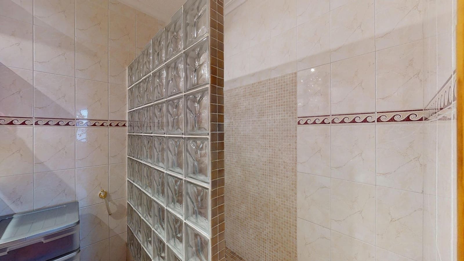 3 bedroom Flat for sale in Elche / Elx with pool - € 230,000 (Ref: 9481276)