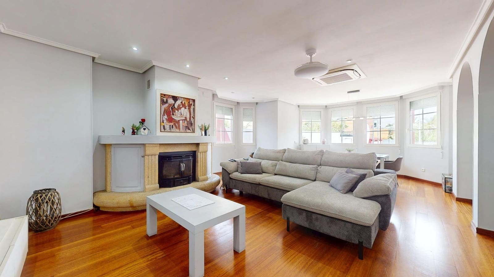 4 bedroom Bungalow for sale in Elche / Elx with pool - € 630,000 (Ref: 9825404)