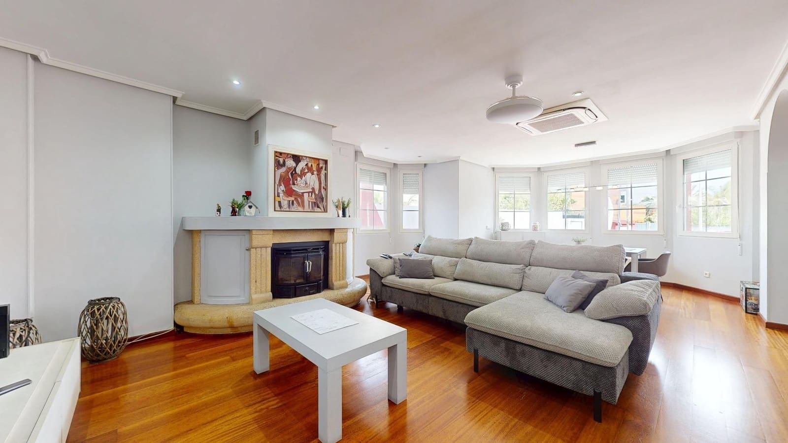 4 bedroom Bungalow for sale in Elche / Elx with pool - € 630,000 (Ref: 9825404)