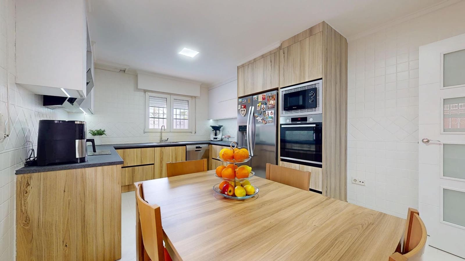 4 bedroom Bungalow for sale in Elche / Elx with pool - € 630,000 (Ref: 9825404)