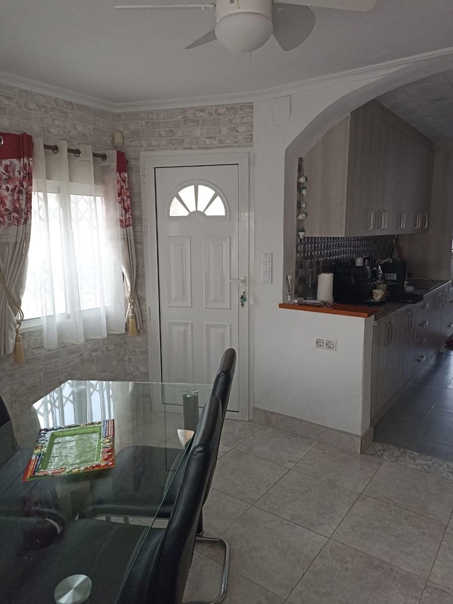 3 makuuhuone Bungalow myytävänä paikassa San Fulgencio mukana uima-altaan - 295 000 € (Ref: 9975563)