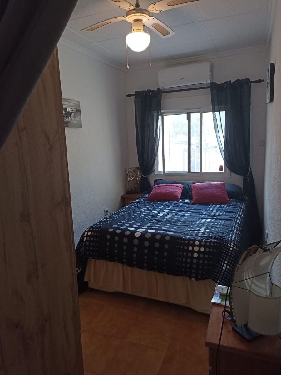 3 makuuhuone Bungalow myytävänä paikassa San Fulgencio mukana uima-altaan - 295 000 € (Ref: 9975563)