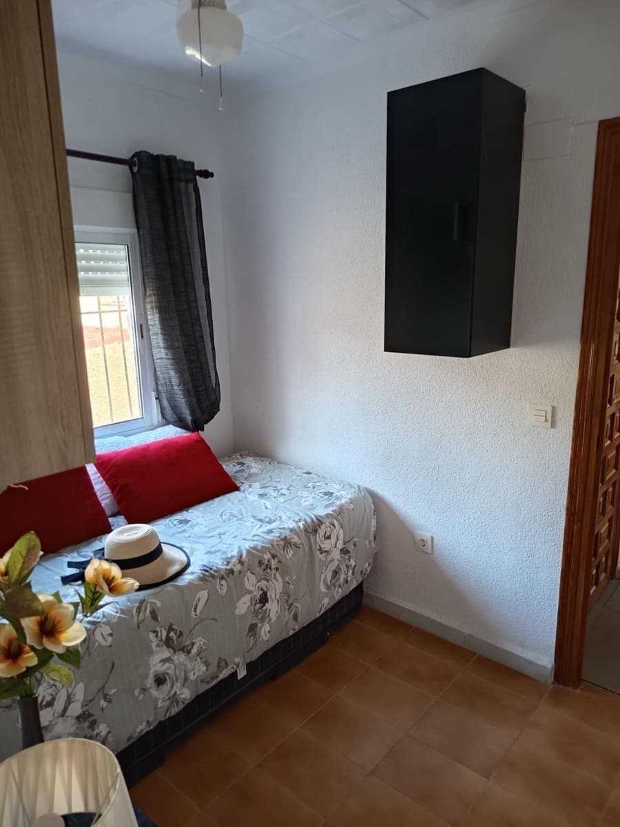 3 makuuhuone Bungalow myytävänä paikassa San Fulgencio mukana uima-altaan - 295 000 € (Ref: 9975563)