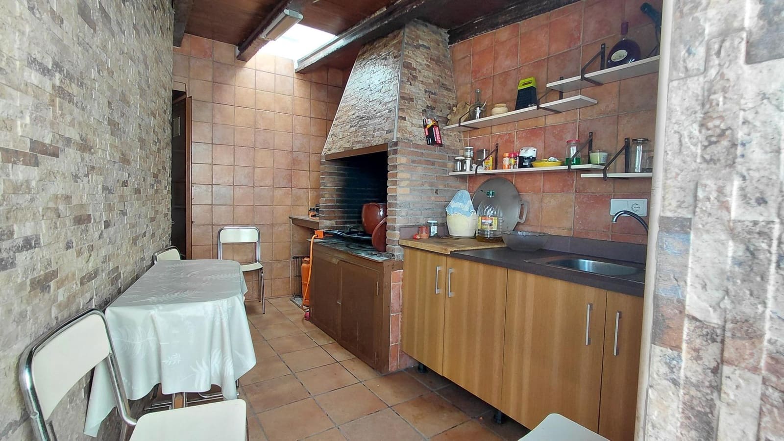 3 sypialnia Finka/Dom wiejski na sprzedaż w Villena z garażem - 215 000 € (Ref: 10041278)