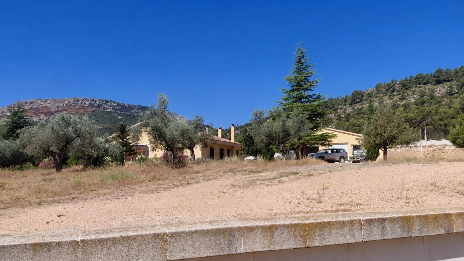 4 bedroom Finca/Country House for sale in Ayora - € 3,500,000 (Ref: 10043164)