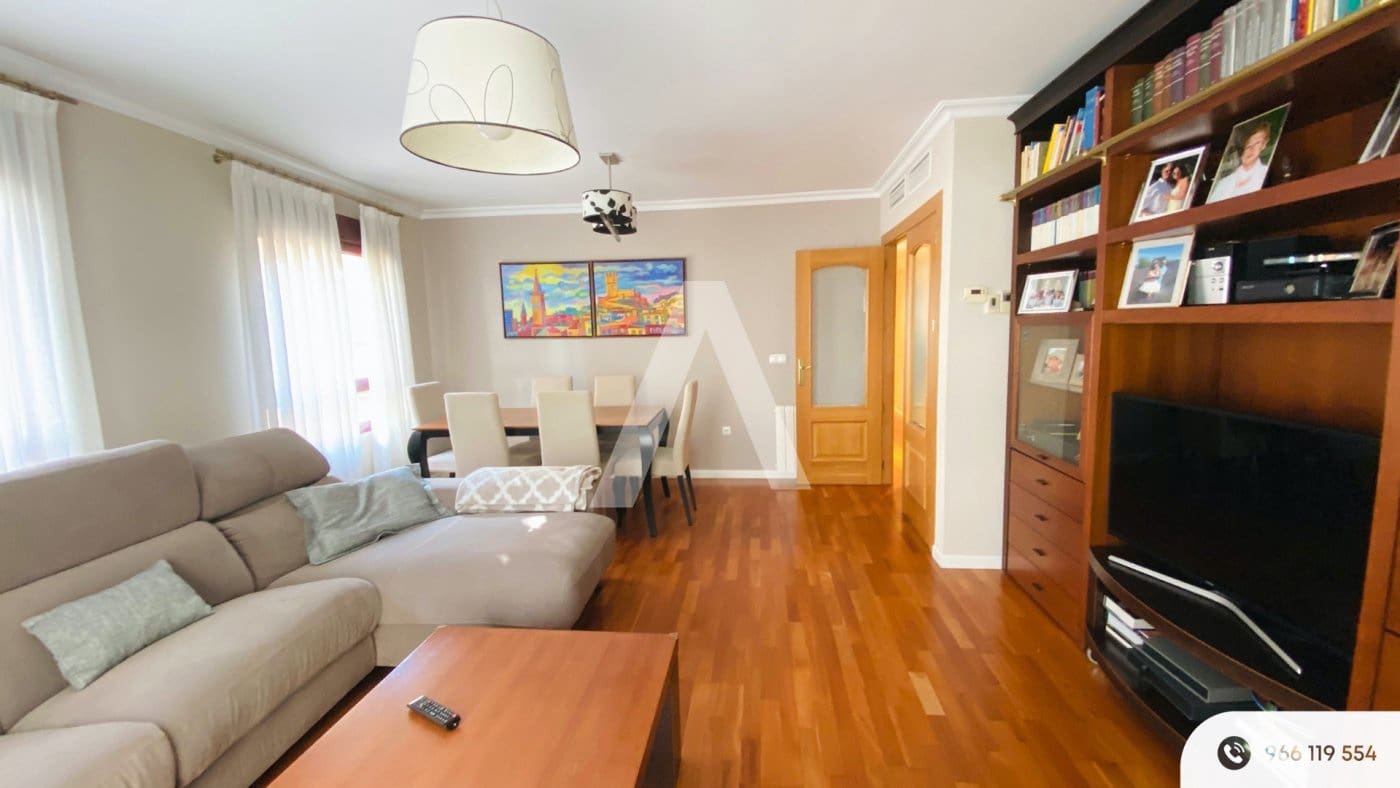 4 quarto Apartamento para venda em Villena com garagem - 280 000 € (Ref: 10086357)