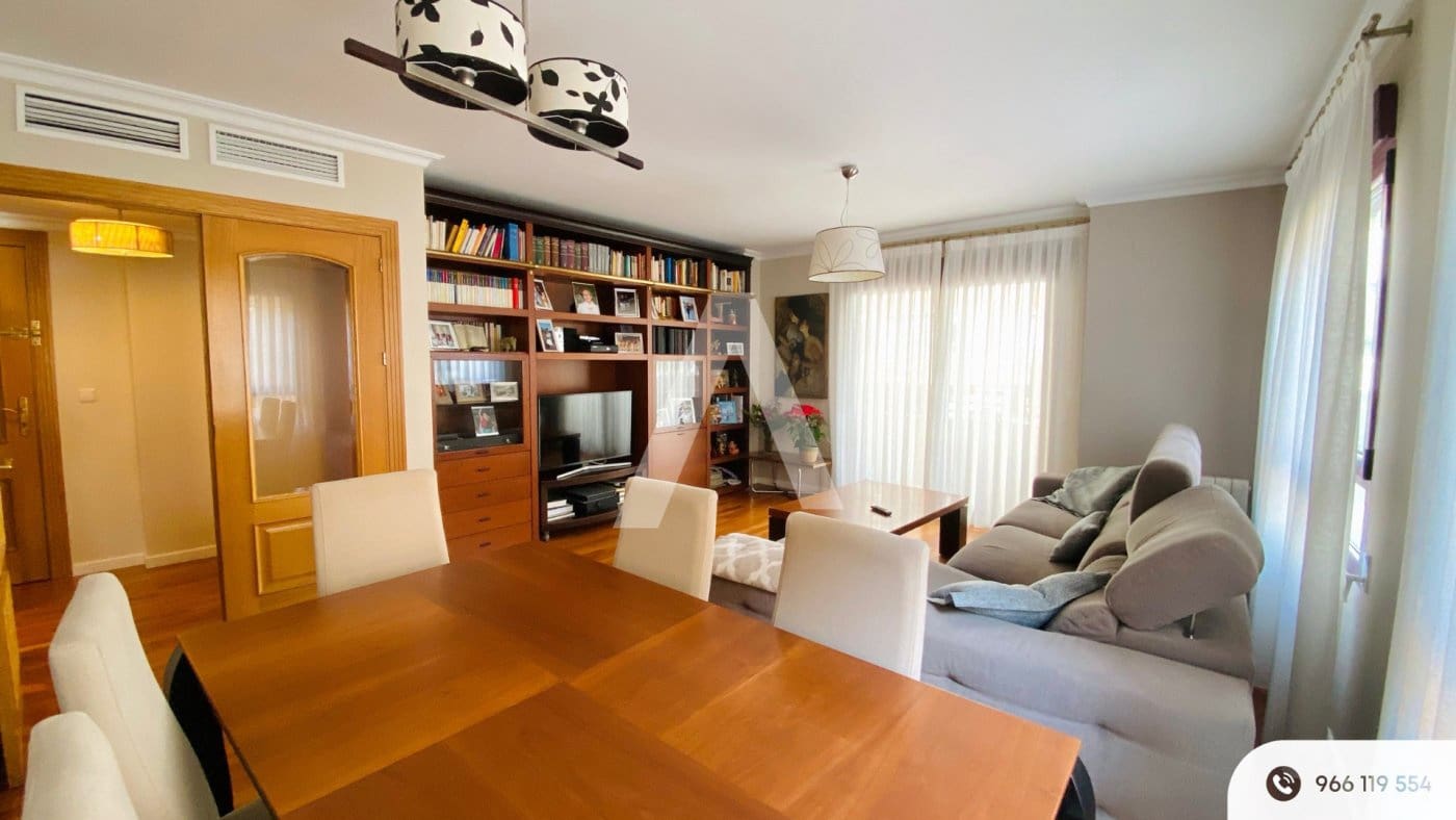 4 quarto Apartamento para venda em Villena com garagem - 280 000 € (Ref: 10086357)