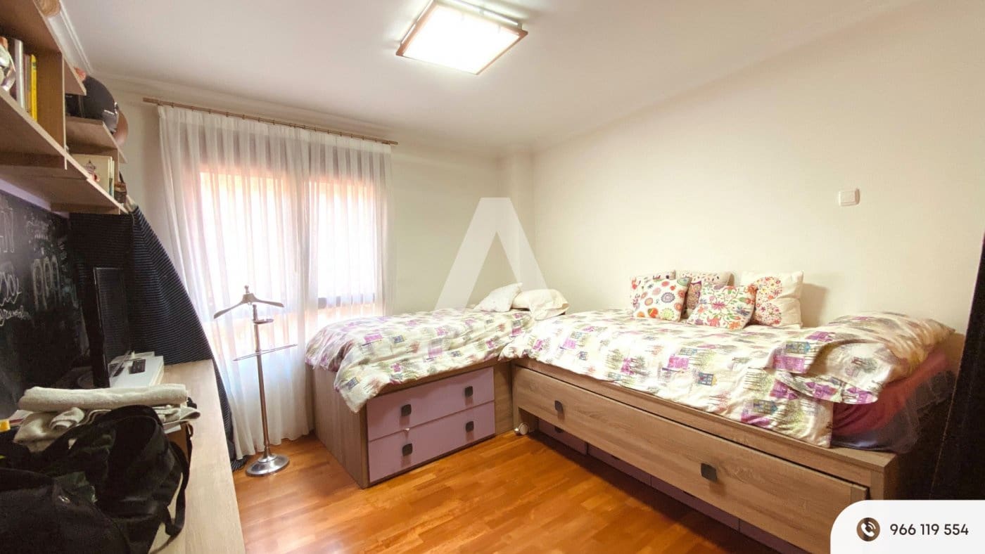 4 quarto Apartamento para venda em Villena com garagem - 280 000 € (Ref: 10086357)