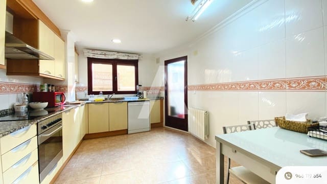 4 quarto Apartamento para venda em Villena com garagem - 280 000 € (Ref: 10086357)