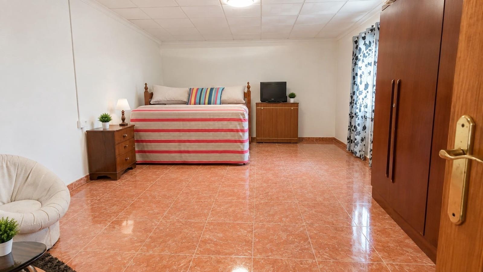 Finca/Casa Rural de 3 habitaciones en Villena en venta con piscina - 115.000 € (Ref: 10100367)