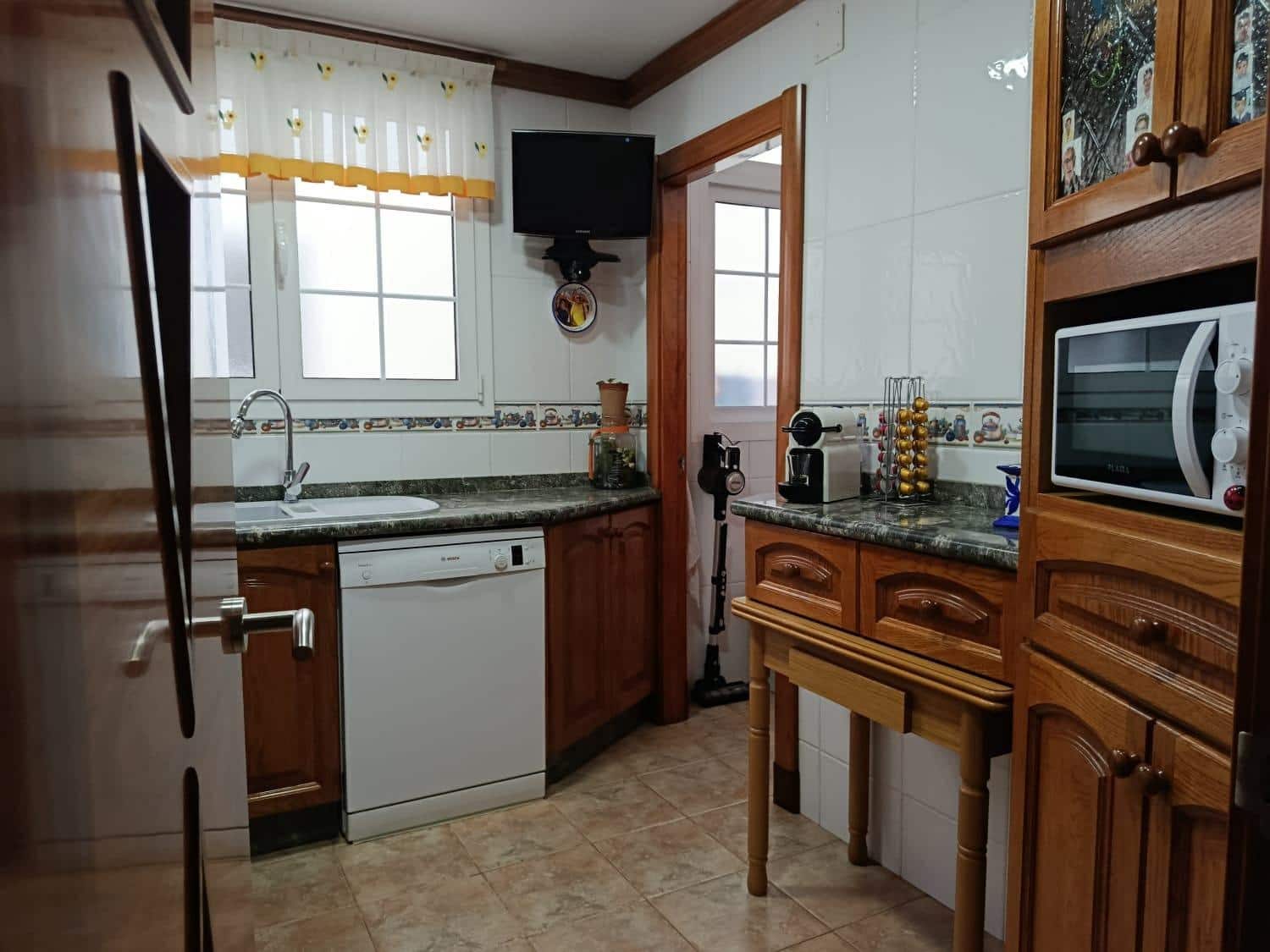 Piso de 4 habitaciones en Villena en venta con garaje - 119.000 € (Ref: 9273618)