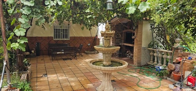 4 bedroom Villa for sale in Villena with pool garage - € 260,000 (Ref: 9273639)