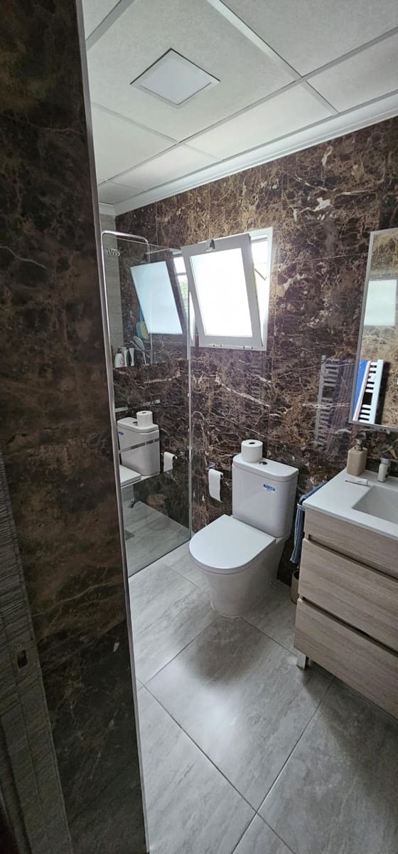 4 slaapkamer Villa te koop in Villena met zwembad garage - € 260.000 (Ref: 9273639)