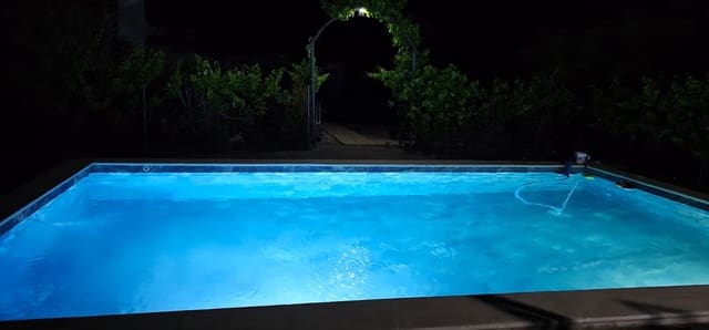 4 soveværelse Villa til salg i Villena med swimmingpool garage - € 260.000 (Ref: 9273639)