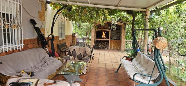 4 soveværelse Villa til salg i Villena med swimmingpool garage - € 260.000 (Ref: 9273639)