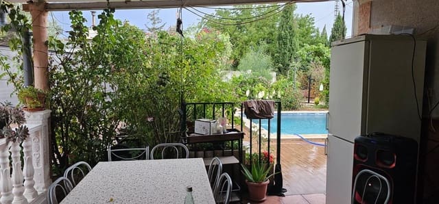 4 soveværelse Villa til salg i Villena med swimmingpool garage - € 260.000 (Ref: 9273639)